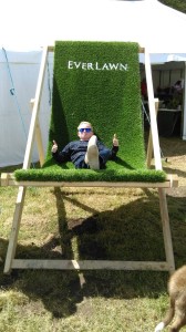 EverLawn Giant Artificial Grass Deckchair 2